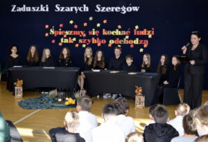 ZADUSZKI SZARYCH SZEREGÓW